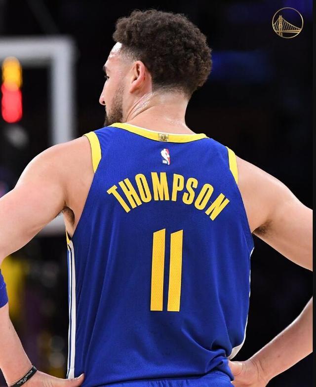 穆帅：非五大联赛球队如今不会赢欧冠，上次还是我带的波尔图（穆里尼奥：当下五大联赛之外难夺欧冠，上一次还是我率波尔图登顶）