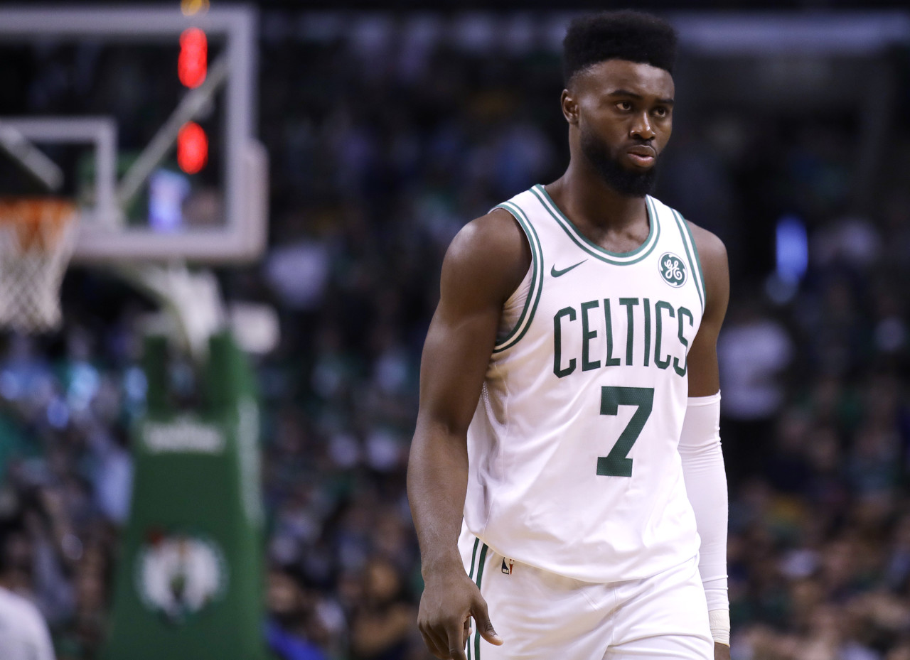 卡利亚里1-0十人罗马，加埃塔诺替补建功，切利克染红（卡利亚里1-0力克十人罗马：替补加埃塔诺破门，切利克染红）