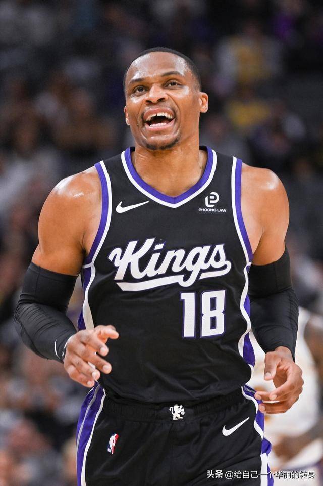 曾引起争议，西安国际足球中心草坪已重新铺设，明年3月达标（争议已成过去：西安国际足球中心草坪完成重铺，预计明年3月达标）