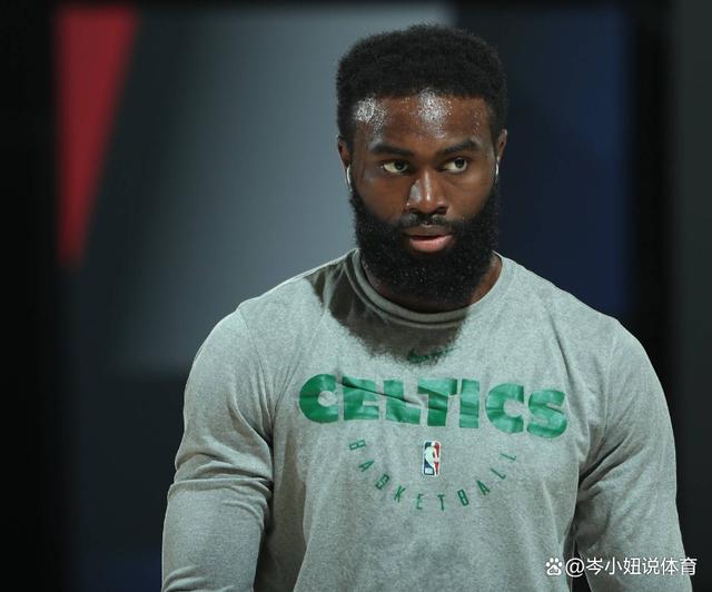 火箭险胜快船 申京复出贡献全面（火箭惊险力克快船 申京复出全能发挥）