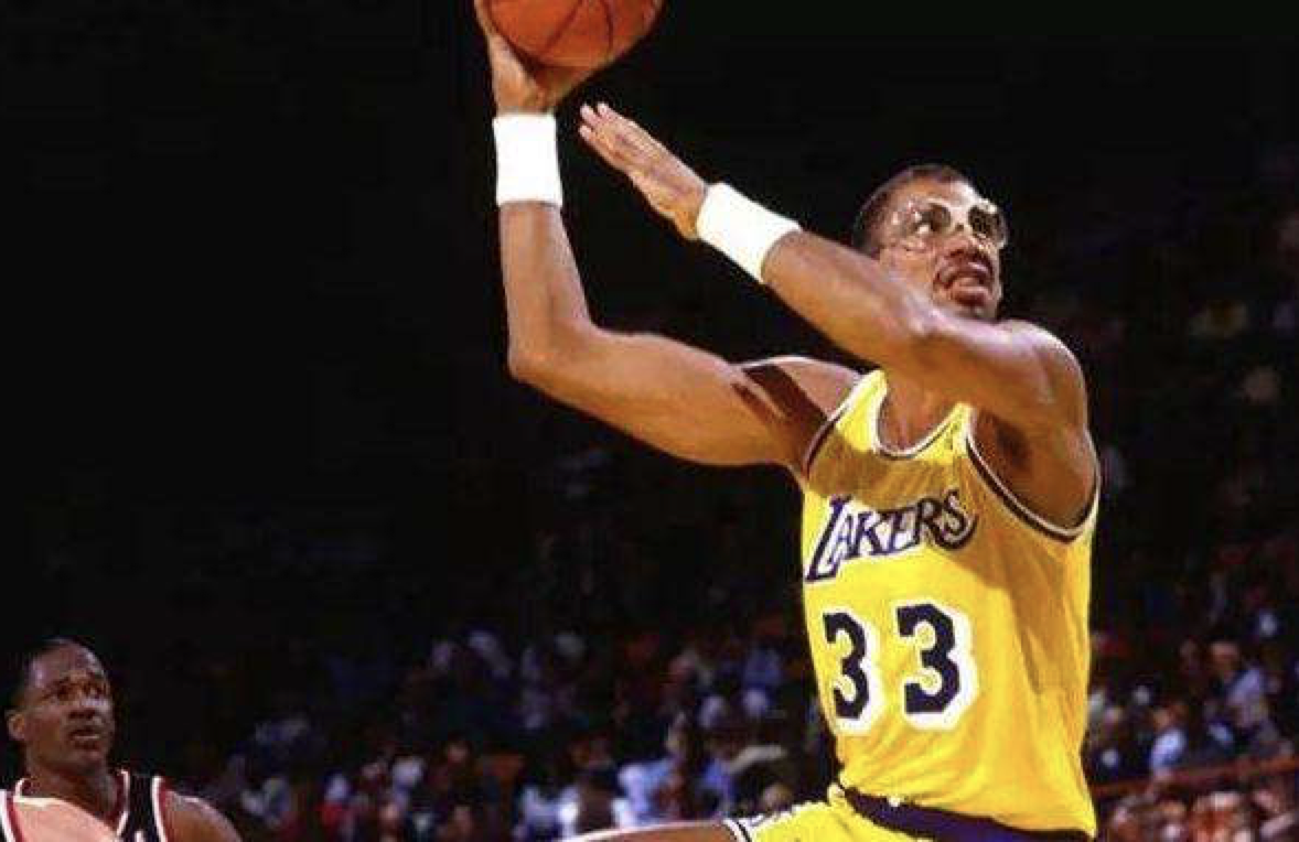 CBA季后赛对阵分析及预测（CBA季后赛对决解读与前瞻）