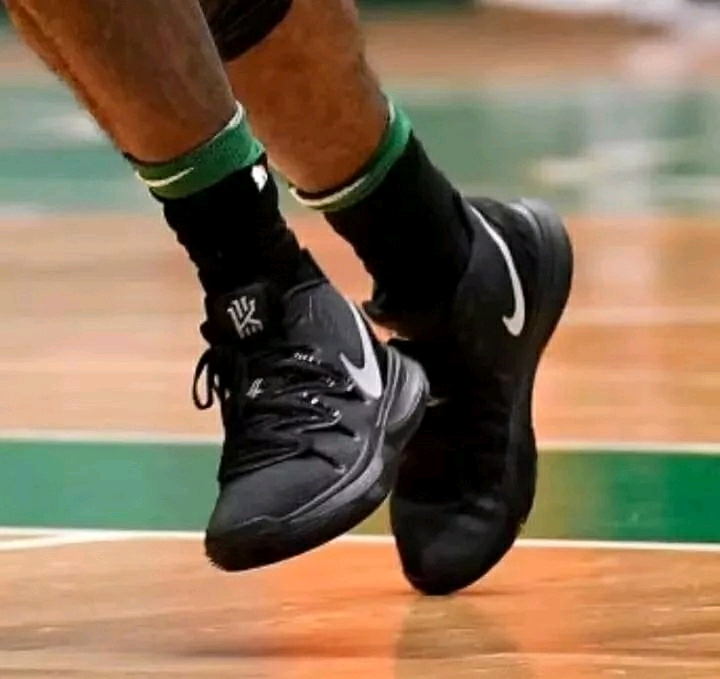 拉齐奥1-1博洛尼亚，伊萨克森打破僵局， 延斯-厄德高救主（拉齐奥1-1战平博洛尼亚：伊萨克森首开纪录，延斯-厄德高扳平救主）