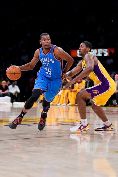 武体教授谈三镇输海牛：线上线下骂声一片，还不如上全替补（武体教授评三镇不敌海牛：线上线下骂声四起，不如派全替补出战）