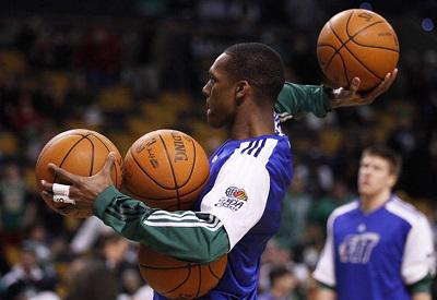 中超比赛回放：北京国安2-0击败广州队,（中超赛况回顾：北京国安2比0力克广州队）