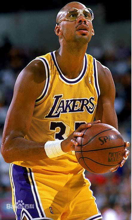 CBA俱乐部杯武汉赛区小组赛收官，山西与广东携手晋级（CBA俱乐部杯武汉站小组赛落幕，山西广东双双晋级）