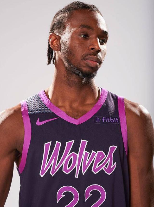 卡扎伊什维利：感谢中超联赛颁发的MVP，我非常珍视这份荣誉（卡扎伊什维利荣膺中超MVP：心怀感激，倍加珍惜此荣誉）