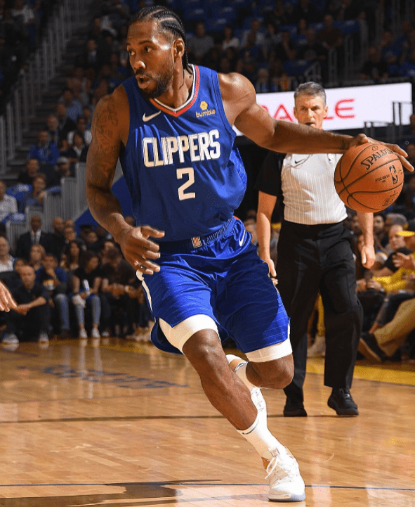 卡莱尔：内姆布哈德遭遇右大腿挫伤，将缺席今天的比赛（卡莱尔称内姆布哈德右大腿挫伤，今日将缺阵）