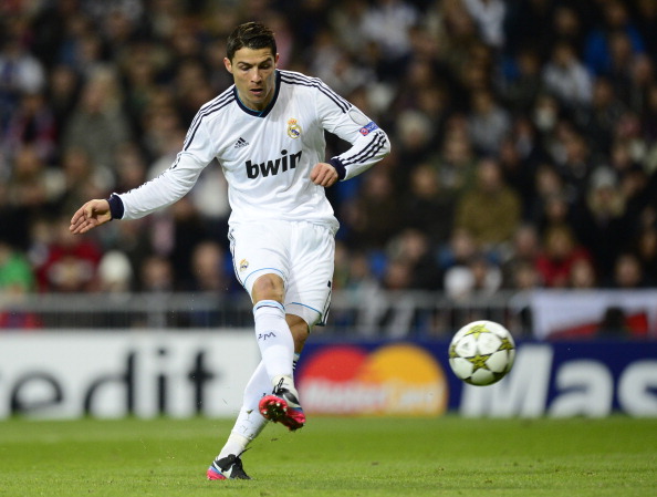 舍甫琴科：我热爱圣西罗，收购它对米兰和意大利足球都很重要（舍甫琴科：钟爱圣西罗，收购该球场对米兰与意大利足坛意义重大）