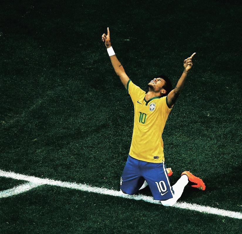 疯狂对轰！康宁汉姆半场18+8+5对飙贝恩21分