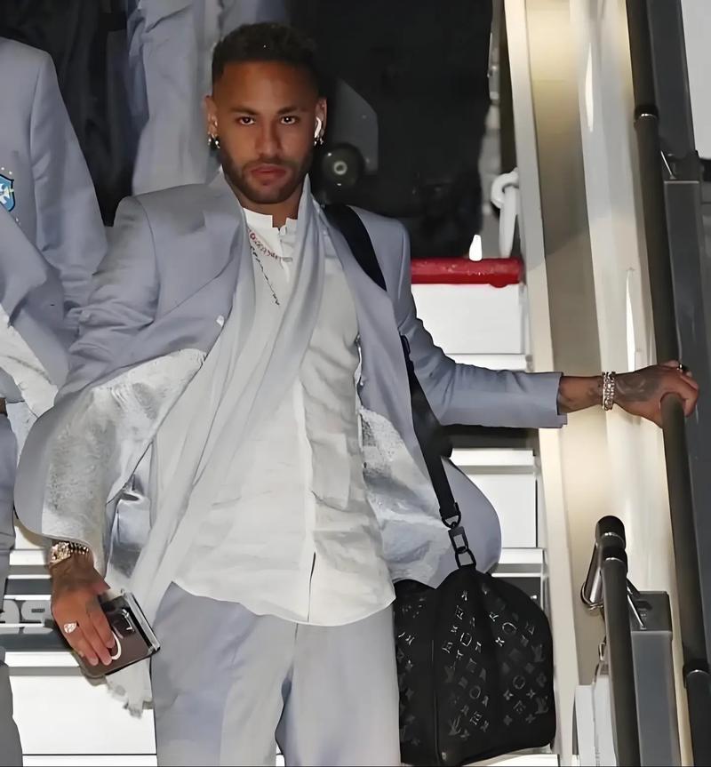 希克：本菲卡创造了很多机会，今天的比赛非常艰难（希克：本菲卡机会频出，这场比赛打得很艰难）